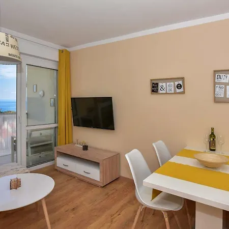 Mate Luka Apartment *